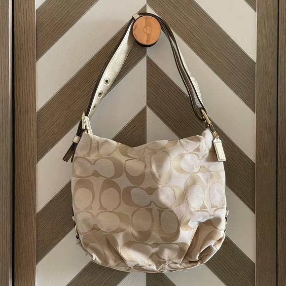 Coach Handbags - Coach 24cm Signature Duffle Bag (COACH F15067)